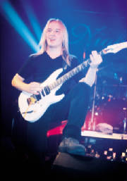 live-emppu1.jpg