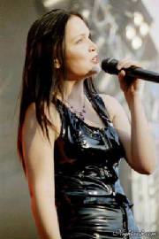 live-tarja-f-.jpg
