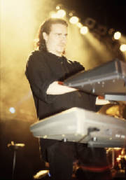 live_tuomas.jpg